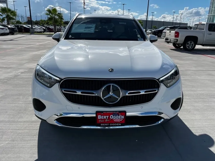 2026 Mercedes Benz GLC 300 photo 1