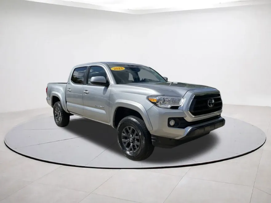 2023 Toyota Tacoma SR5 V6 4x4 photo 1