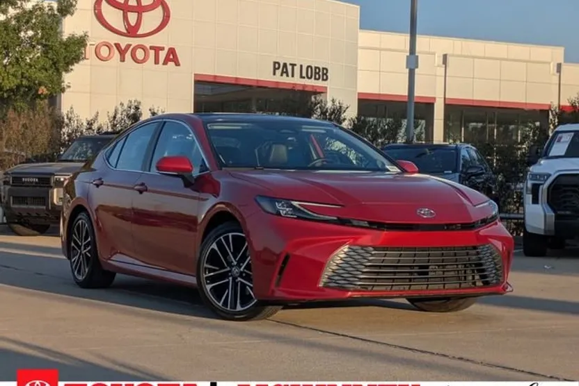 2025 Toyota Camry XLE photo 1