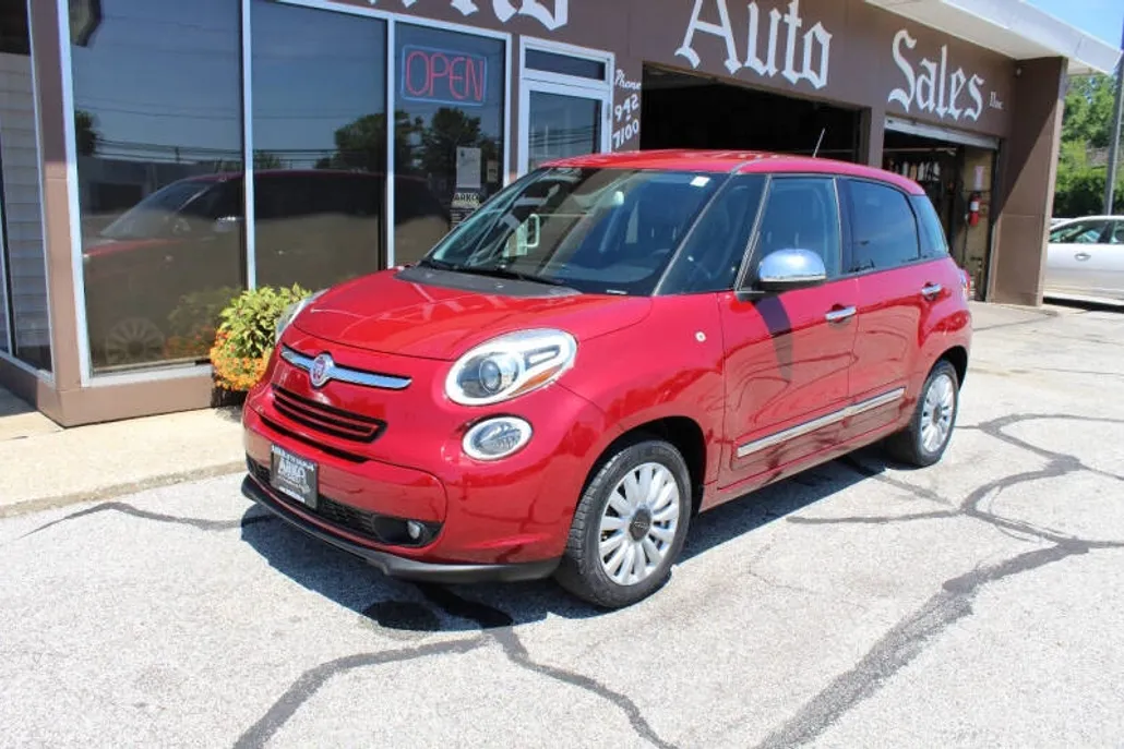 2015 Fiat 500L Lounge photo 1