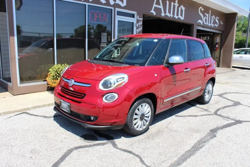 2015 Fiat 500L Lounge photo 1