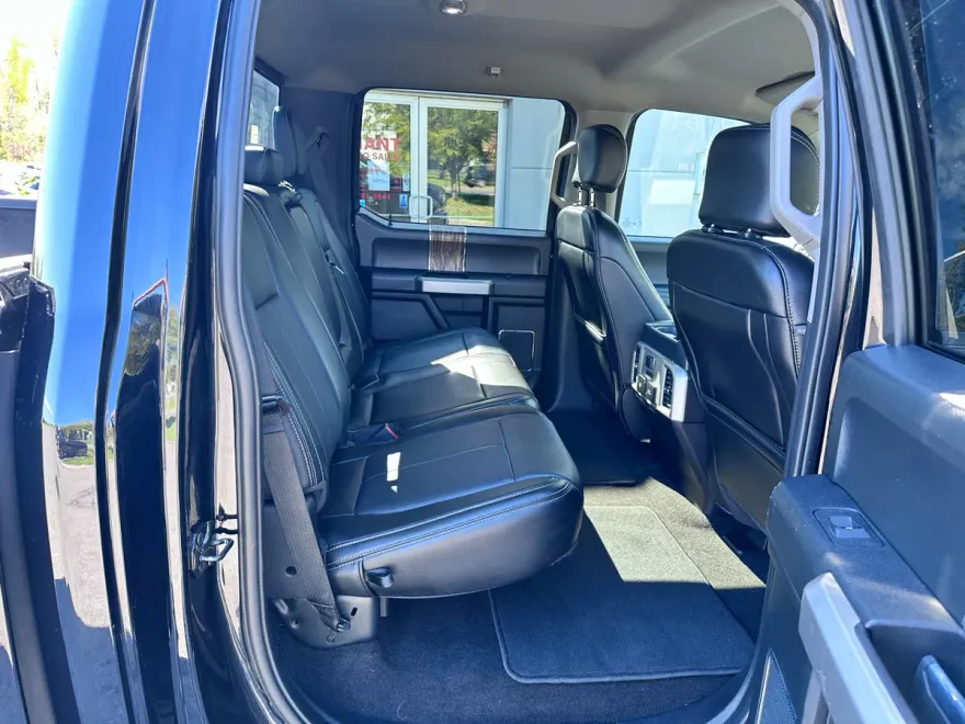2020 Ford F-150 Lariat photo 1