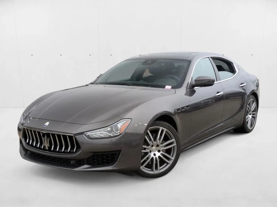 2019 Maserati Ghibli S Q4 photo 1