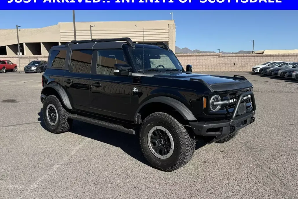 2022 Ford Bronco Outer Banks photo 1