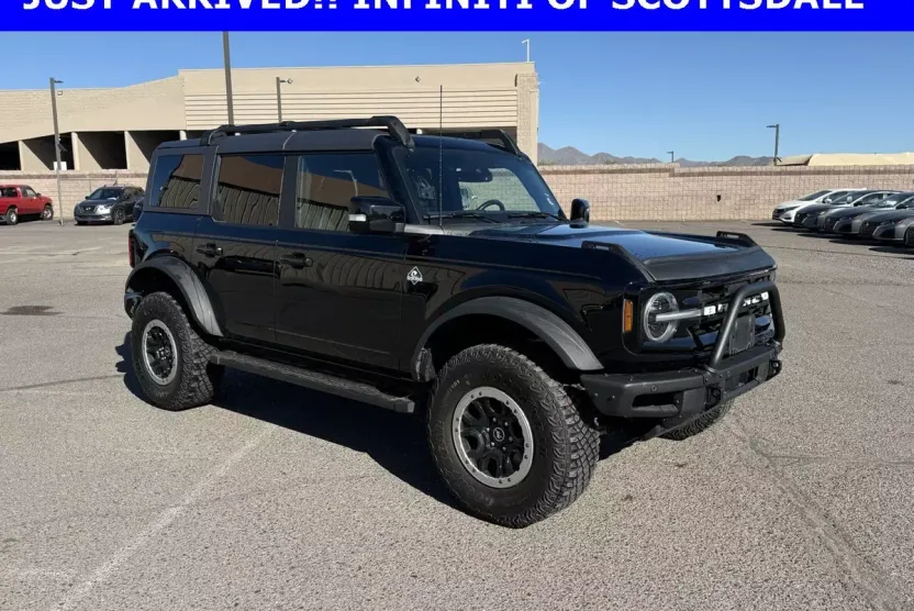 2022 Ford Bronco Outer Banks photo 1