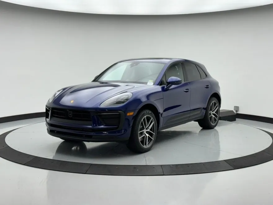 2025 Porsche Macan Base photo 1