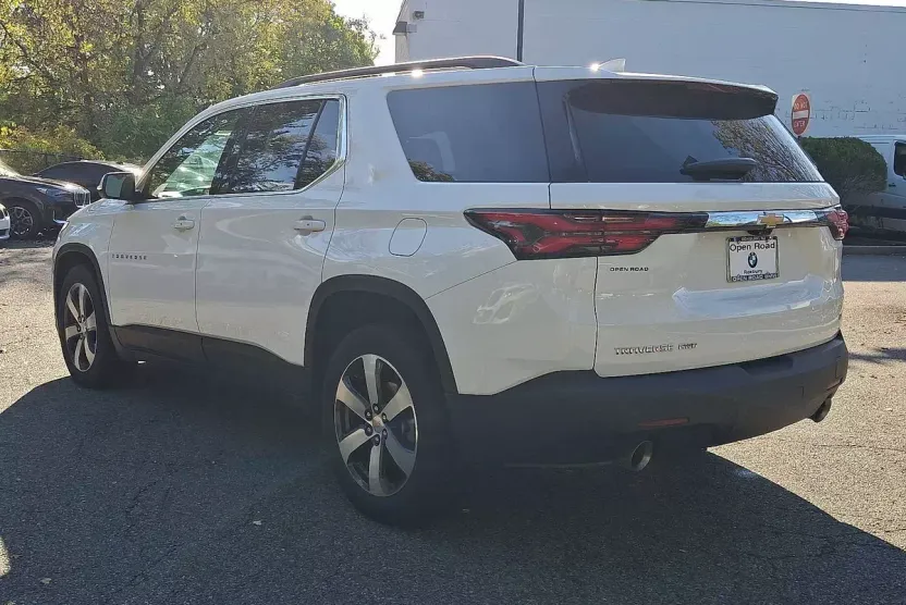 2023 Chevrolet Traverse Leather photo 1