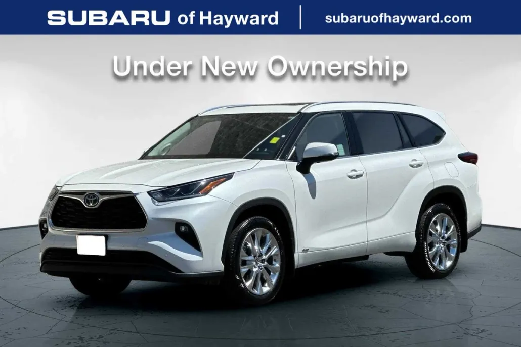 2024 Toyota Highlander Hybrid Limited photo 1