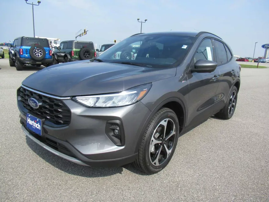 2025 Ford Escape ST-Line Select photo 1
