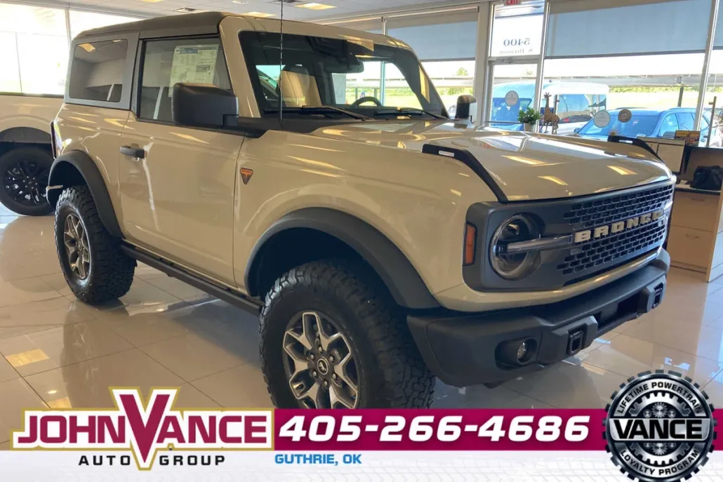 2025 Ford Bronco Badlands photo 1