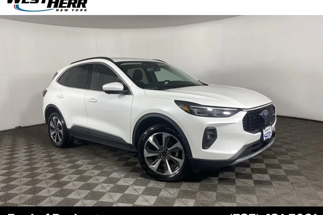 2024 Ford Escape Platinum photo 1