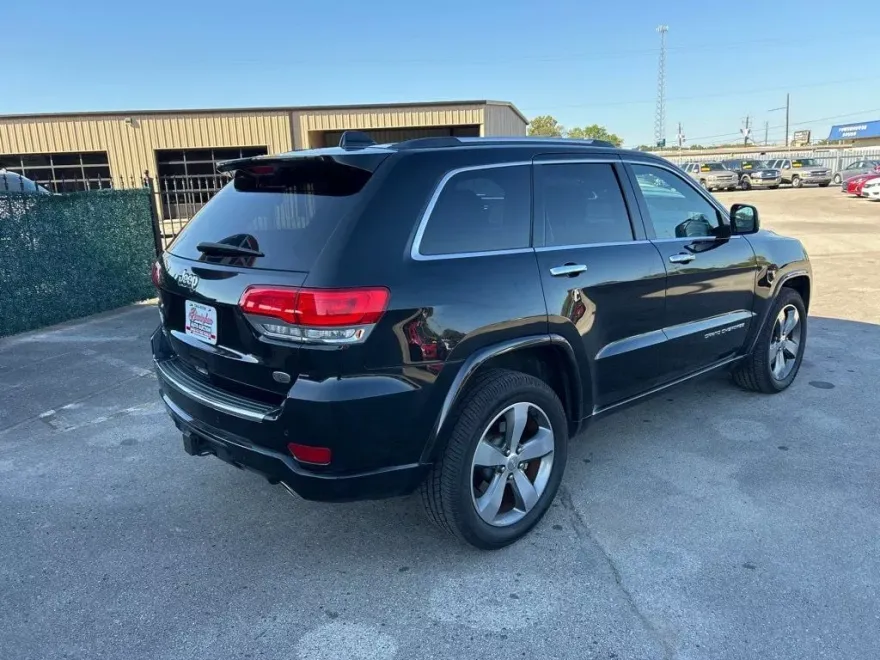 2015 Jeep Grand Cherokee Overland photo 1