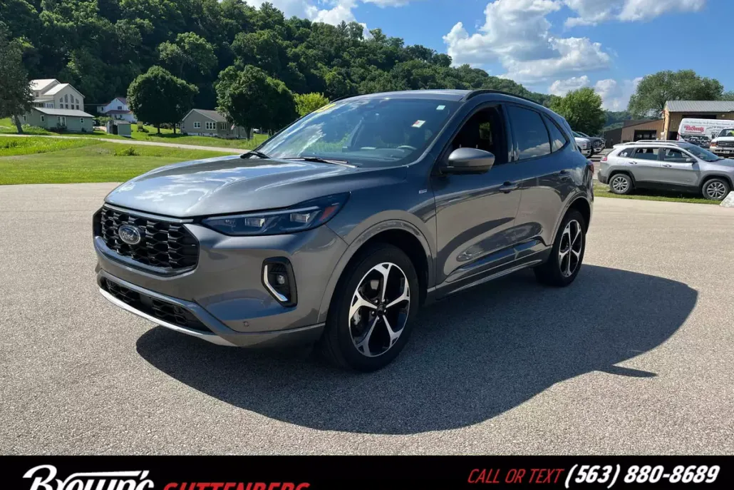2023 Ford Escape ST-Line Elite photo 1