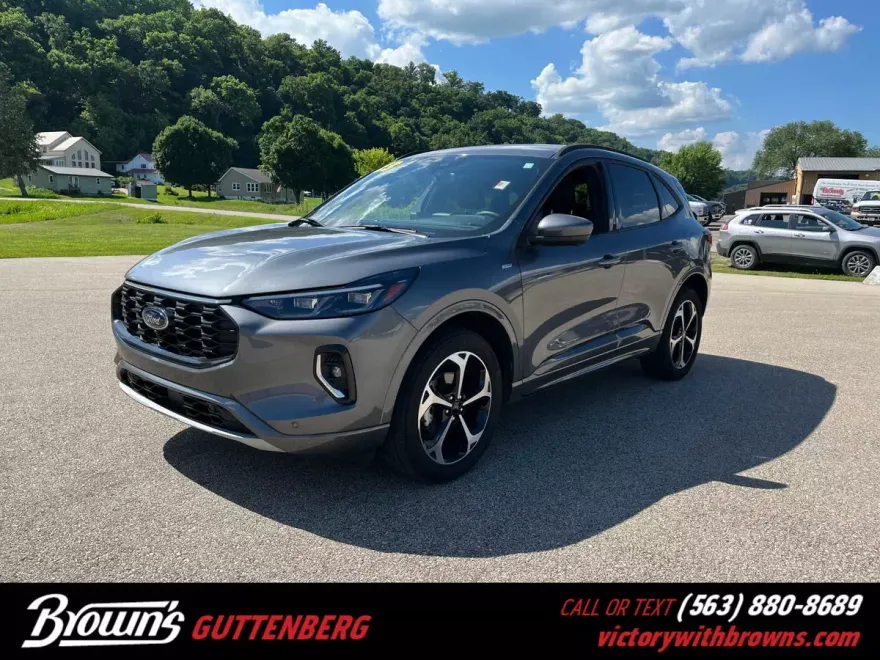 2023 Ford Escape ST-Line Elite photo 1