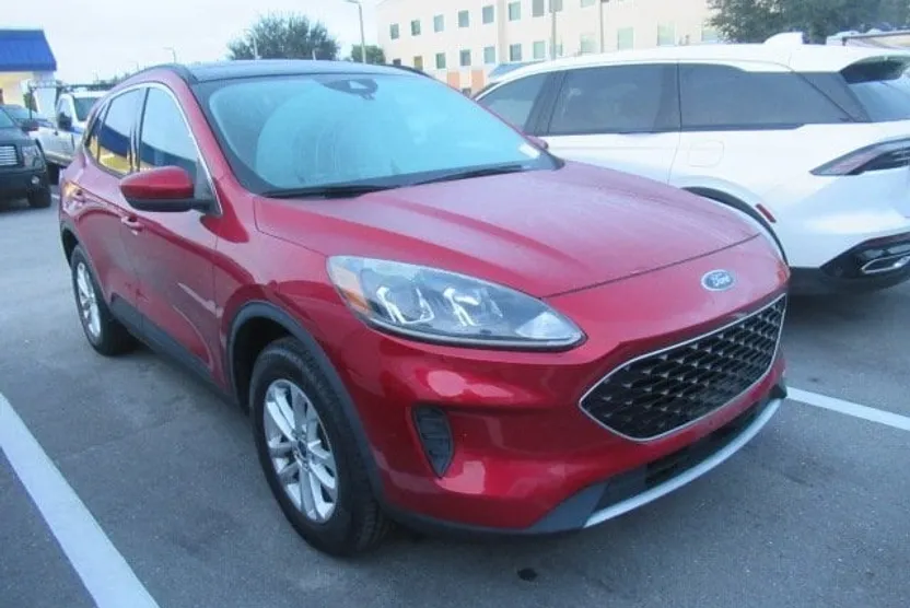2020 Ford Escape SE photo 1