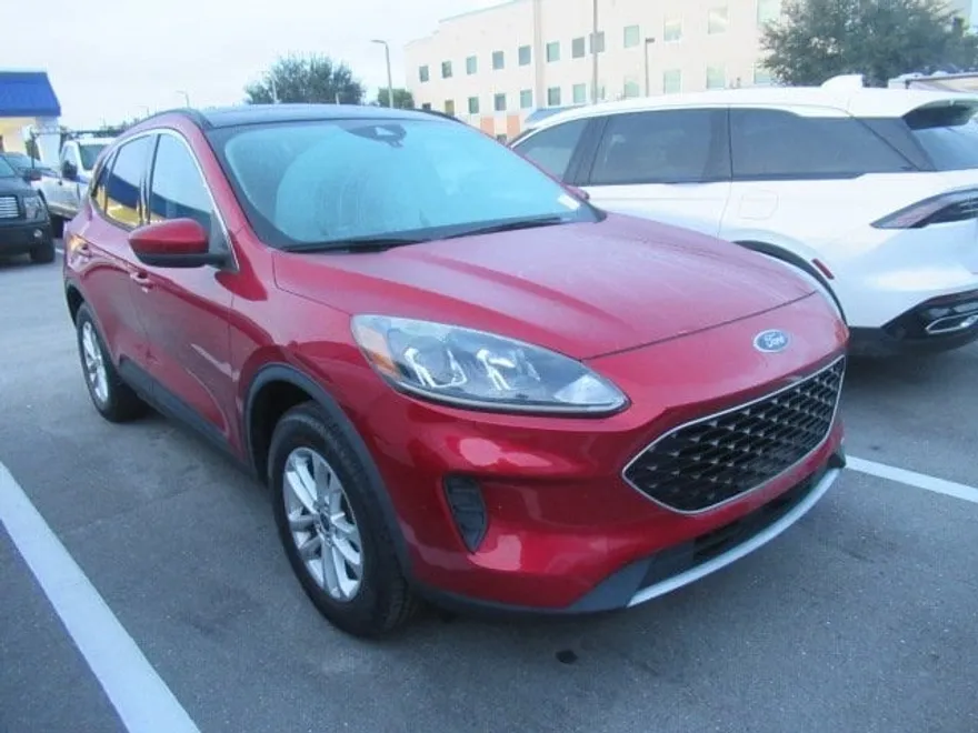 2020 Ford Escape SE photo 1