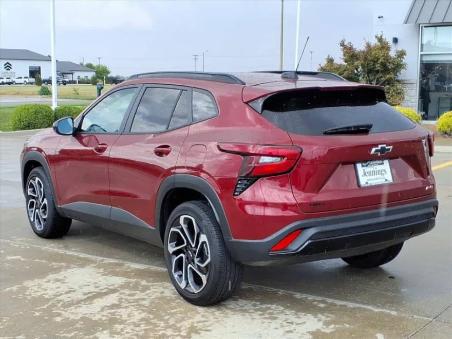 2025 Chevrolet Trax RS photo 1