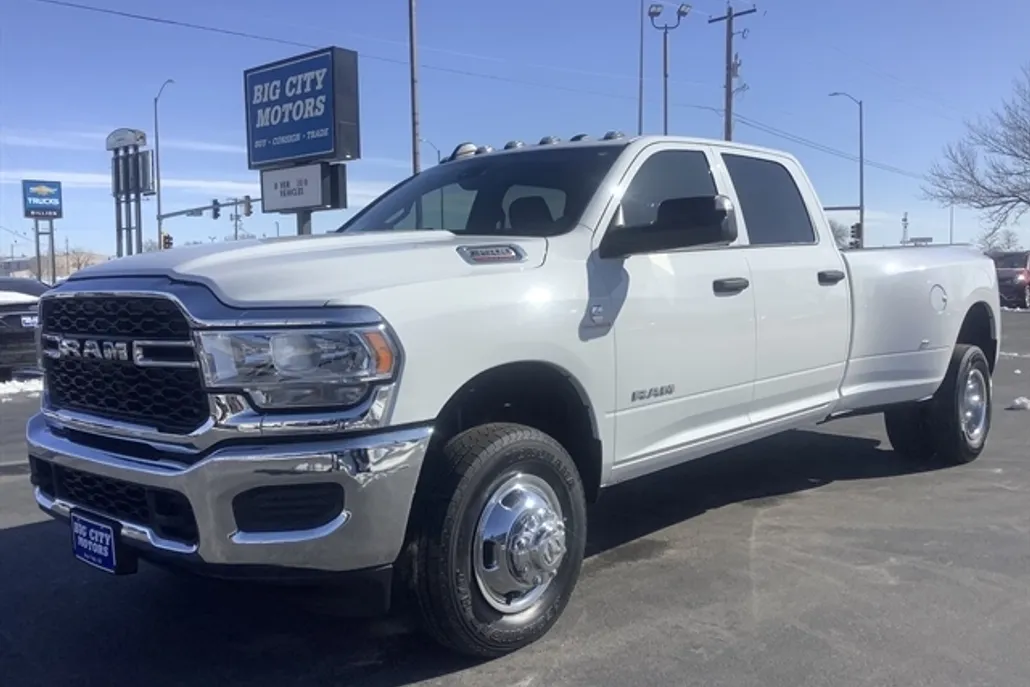 2022 Ram 3500 Tradesman photo 1