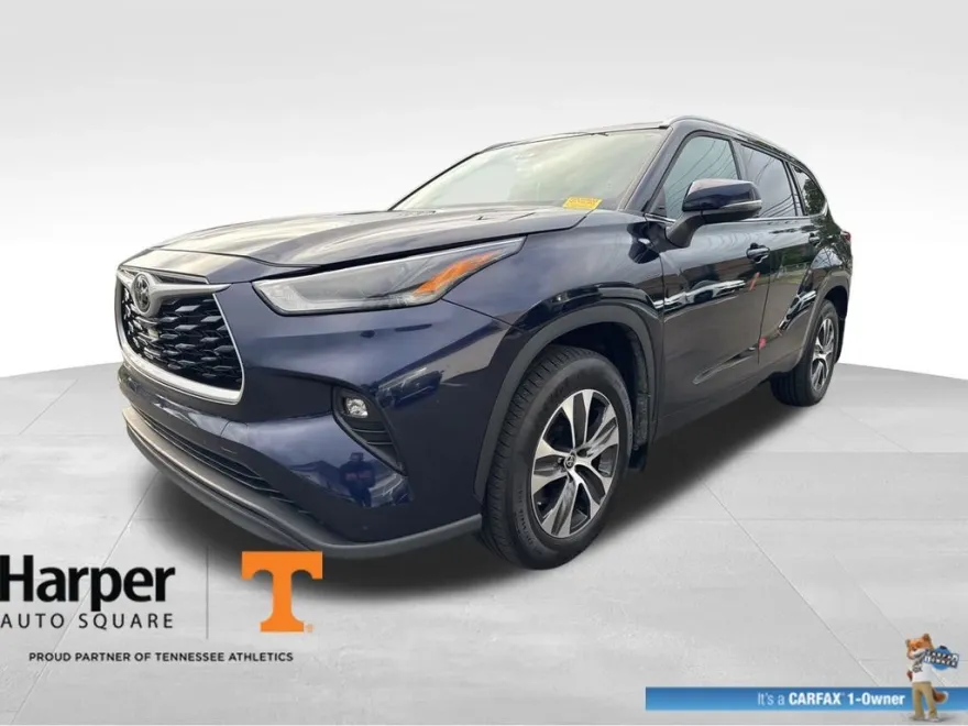 2022 Toyota Highlander XLE photo 1