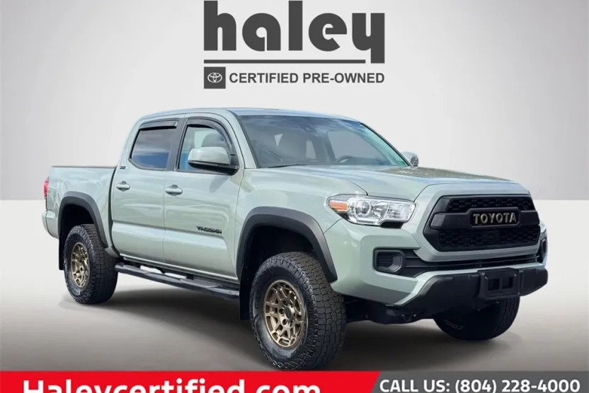 2022 Toyota Tacoma SR5 Double Cab photo 1