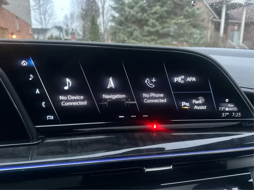 2021 Cadillac Escalade Premium Luxury photo 19