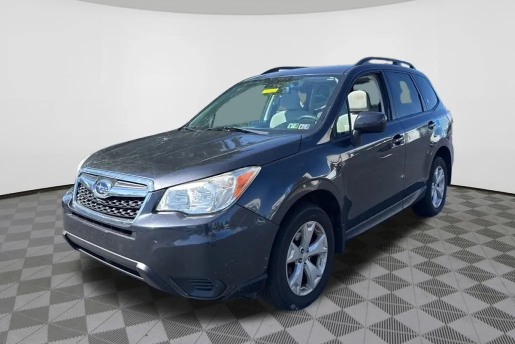 2015 Subaru Forester 2.5i Premium photo 1
