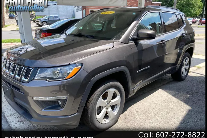 2019 Jeep Compass Latitude photo 1