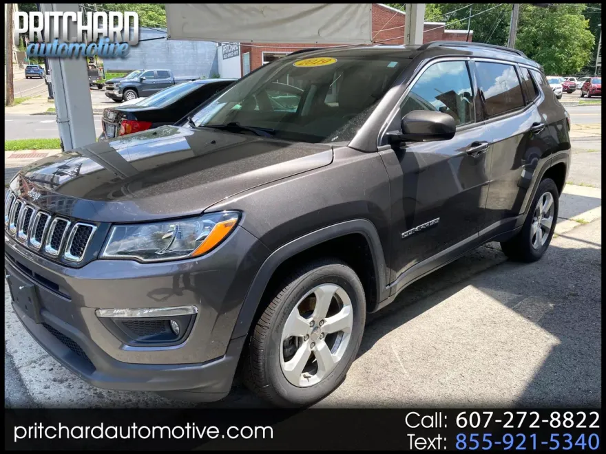 2019 Jeep Compass Latitude photo 1