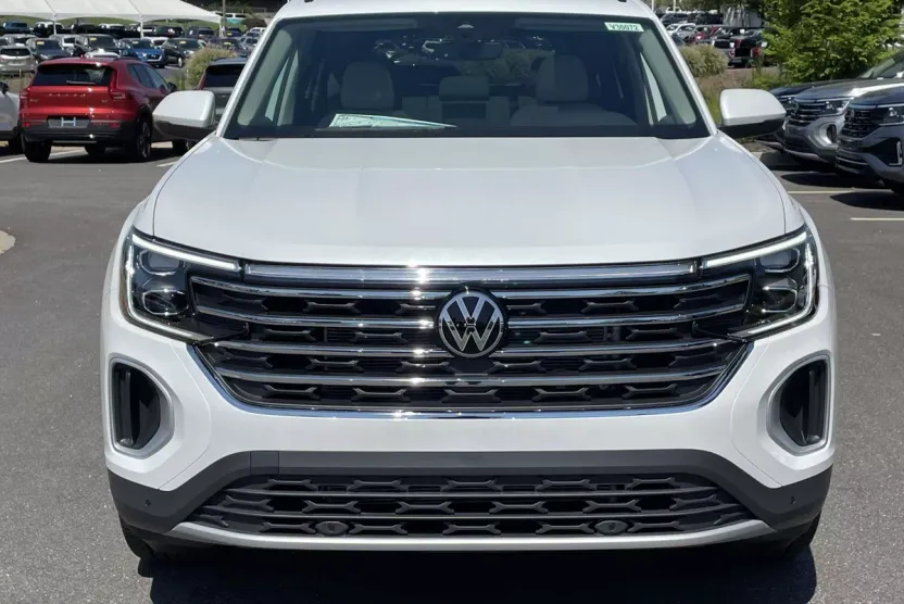 2026 Volkswagen Atlas SE Technology photo 1
