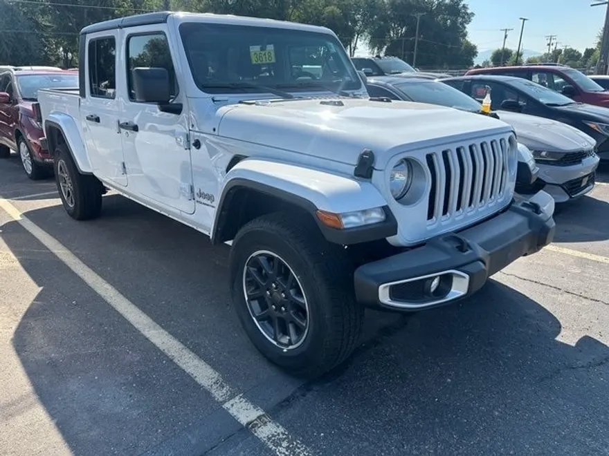 2023 Jeep Gladiator Overland photo 1