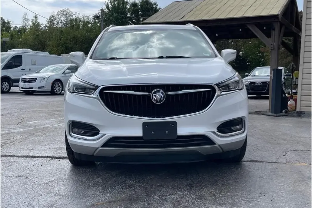 2021 Buick Enclave Essence Sport photo 1