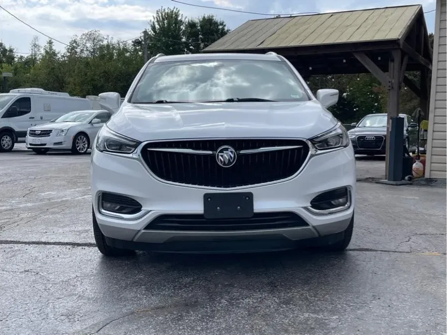 2021 Buick Enclave Essence Sport photo 1
