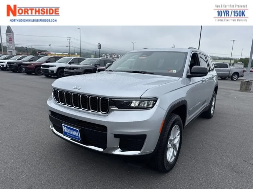 2025 Jeep Grand Cherokee Laredo photo 1