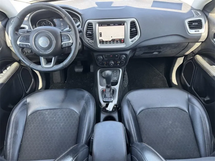 2018 Jeep Compass Latitude photo 1