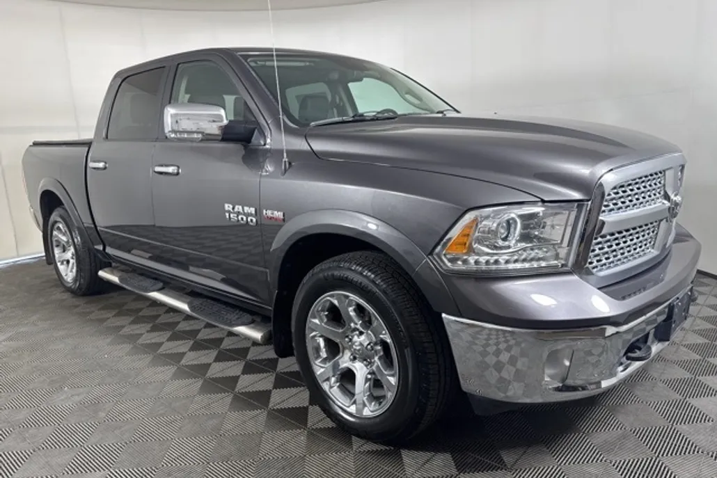 2015 Ram 1500 Laramie photo 1