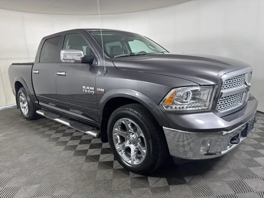 2015 Ram 1500 Laramie photo 1