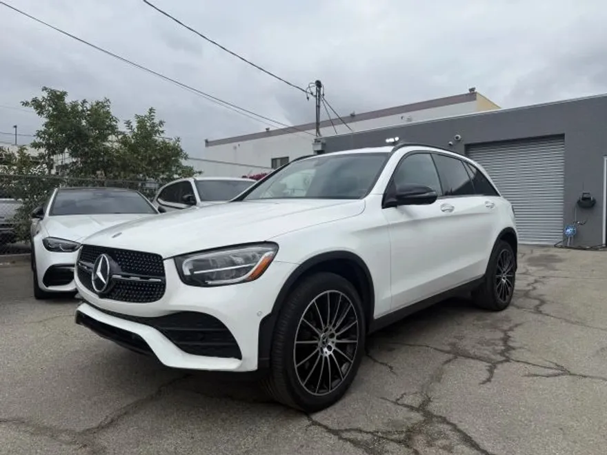 2021 Mercedes Benz GLC 300 photo 1
