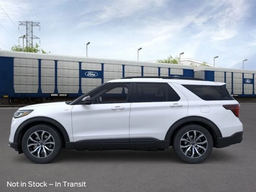 2025 Ford Explorer ST-Line photo 1