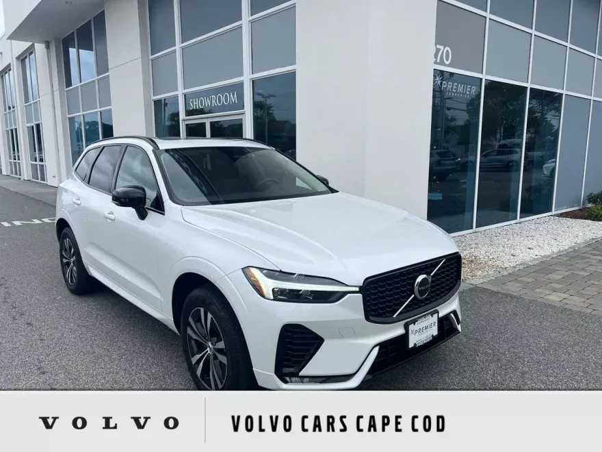2025 Volvo XC60 B5 Core photo 1