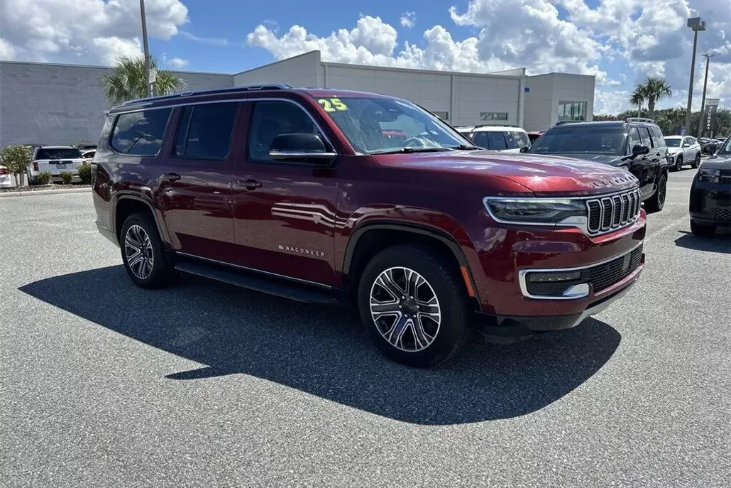 2024 Jeep Wagoneer L Series II photo 1