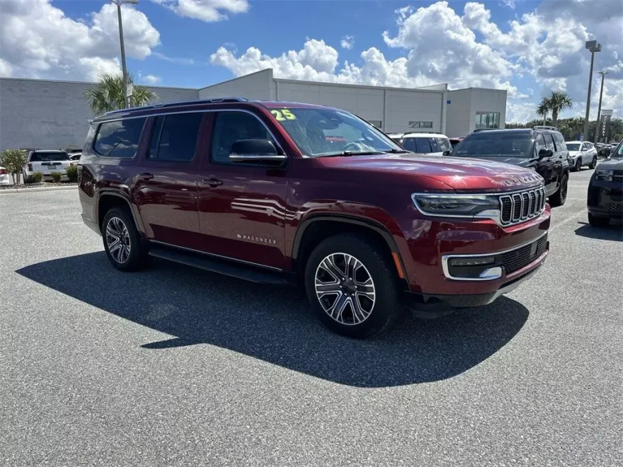 2024 Jeep Wagoneer L Series II photo 1