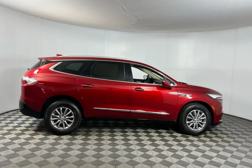2023 Buick Enclave Essence photo 1