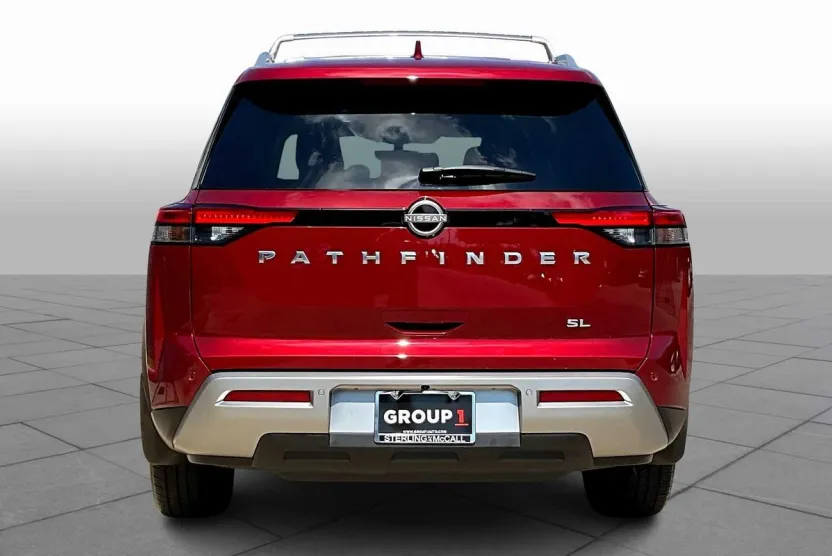 2024 Nissan Pathfinder SL photo 1