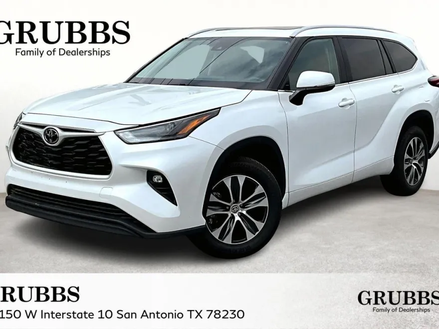2023 Toyota Highlander L photo 1