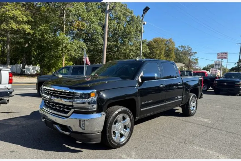 2017 Chevrolet Silverado 1500 LTZ photo 1