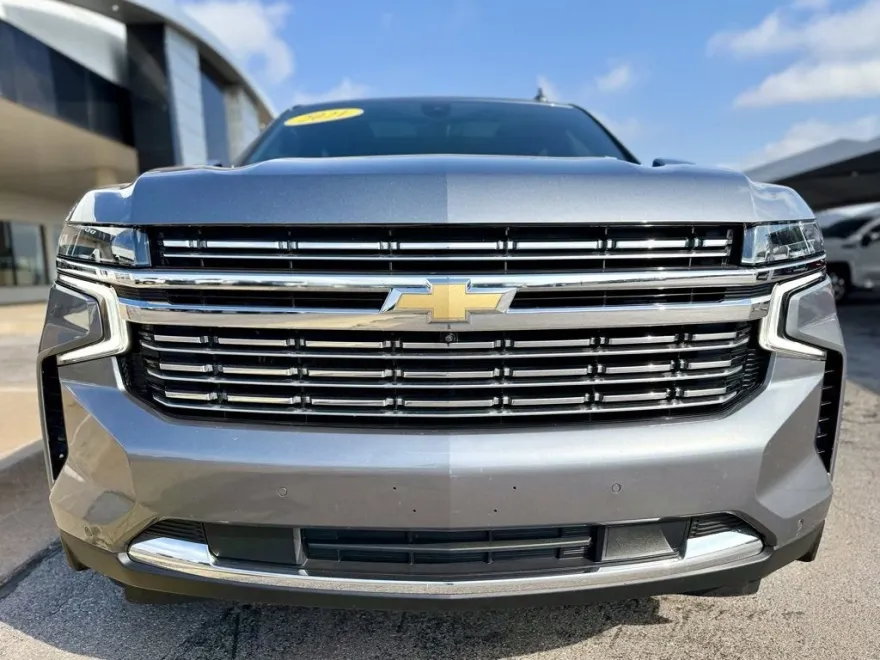 2021 Chevrolet Suburban Premier photo 1