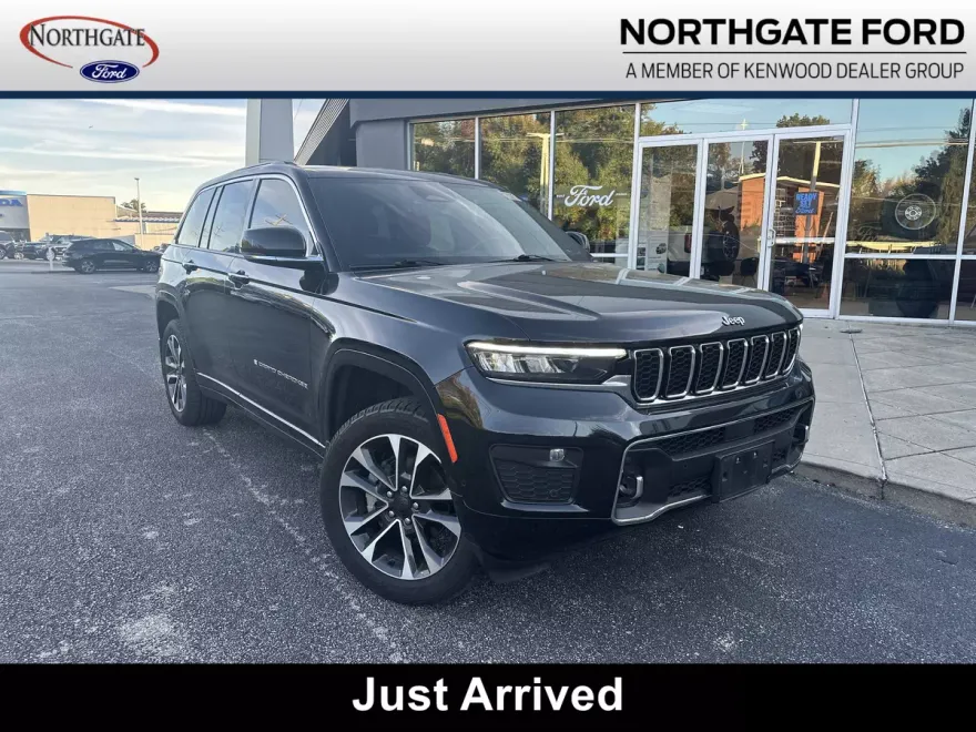 2022 Jeep Grand Cherokee Overland photo 1