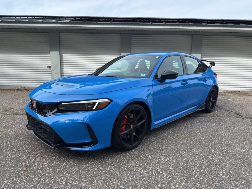 2024 Honda Civic Type R Hatchback photo 1