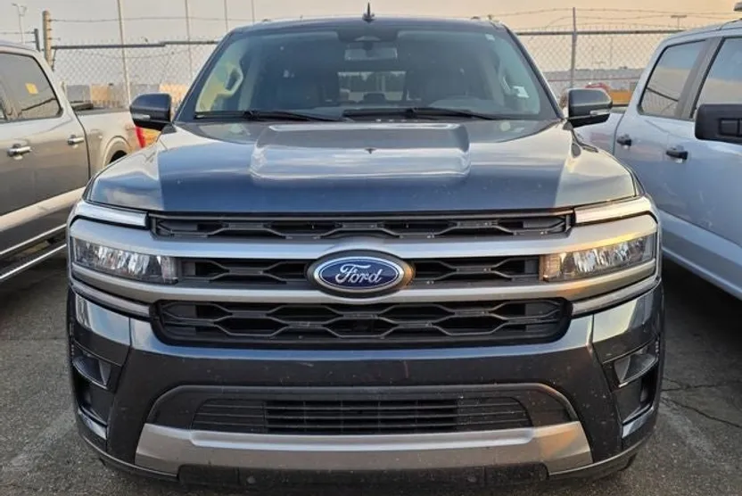 2024 Ford Expedition MAX XLT photo 1
