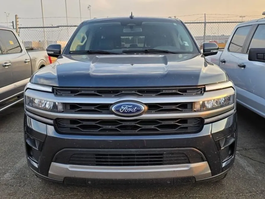 2024 Ford Expedition MAX XLT photo 1
